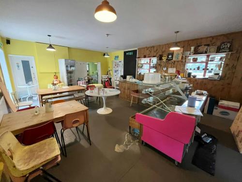 Higham Hill Park Cafe, Hecham Close, Walthamstow, London, E17