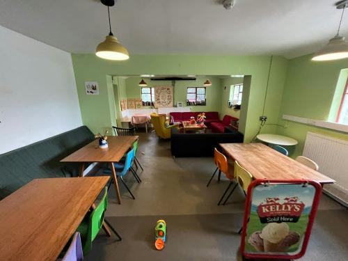 Higham Hill Park Cafe, Hecham Close, Walthamstow, London, E17