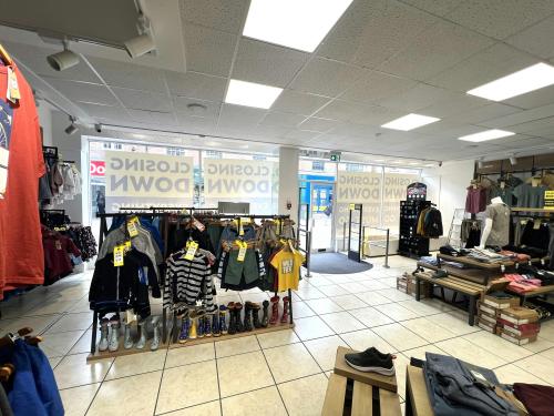 45/45A, West Street, Horsham, RH12