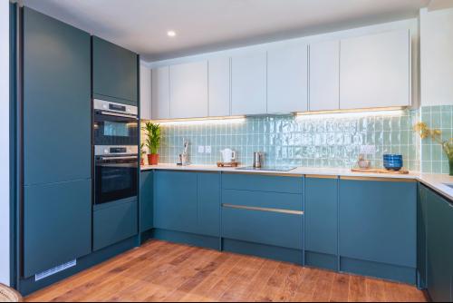 2 Flat 3, Manerium House, Manor Park, Manor Park, London, SE13