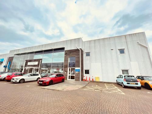 Units 3/4B and 3/4C, The Pompey Centre, Fratton Way, Southsea, PO4
