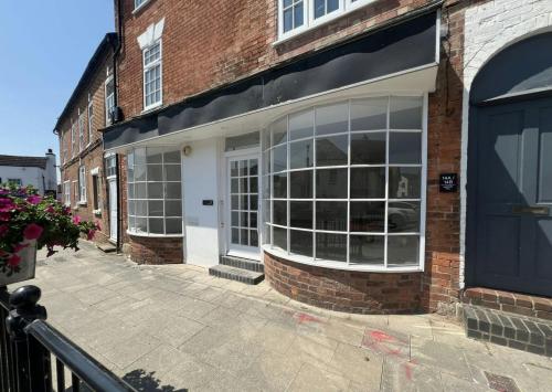 14 Market Hill, Southam, CV47