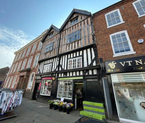 108 - 110 High Street, Bromsgrove, B61