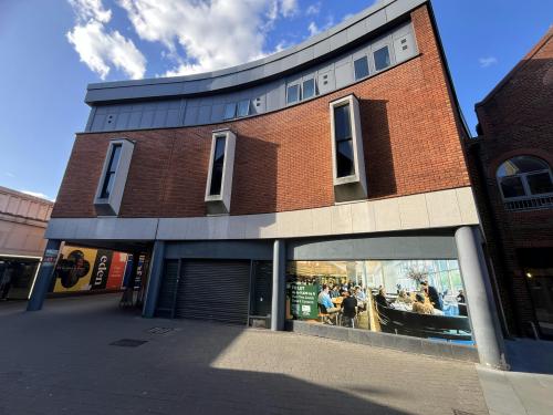 17-19 Octagon Parade, High Wycombe, HP11