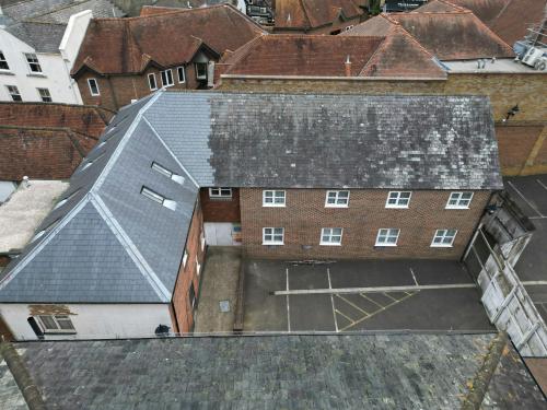 The Haybarn and Annexe, 25 Piries Place, Horsham, RH12