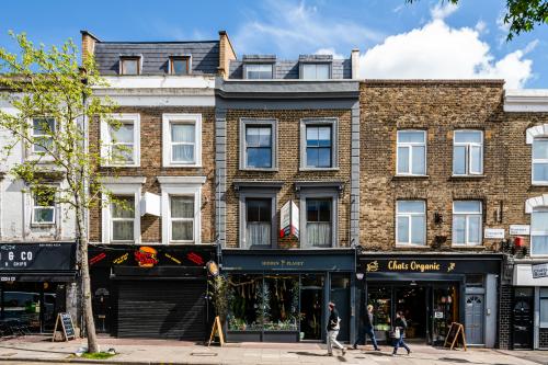 4 Chatsworth Road, Clapton, London, E5