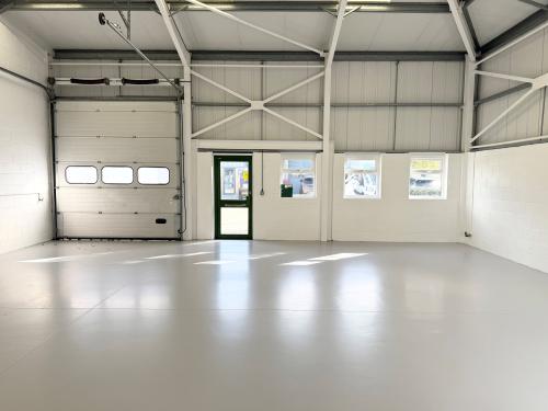 Unit D1, Dolphin Enterprise Centre, Evershed Way, Shoreham-By-Sea, BN43