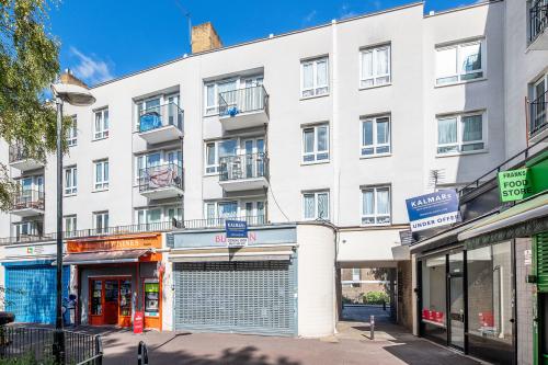 143 Jamaica Road, Bermondsey, London, SE16