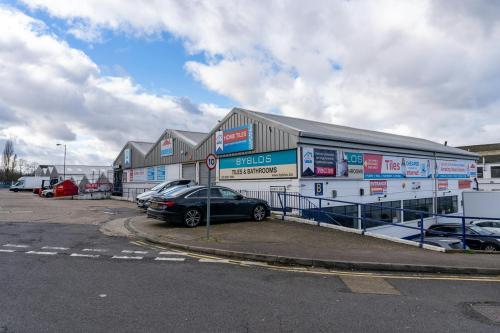 Bounds Green Industrial Estate, Bounds Green, London, N11