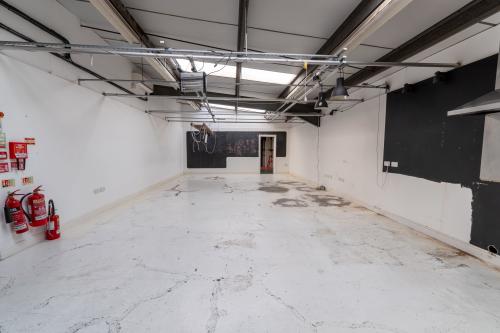 16 Waterside Way, Wimbledon, London, SW17