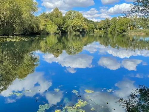 2.6 Acres Emmotland Fisheries, Lot 1, Howes Lane, Emmotland, North Frodingham, YO25