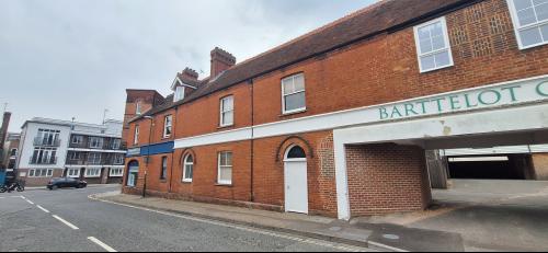 53, East Street, Horsham, RH12