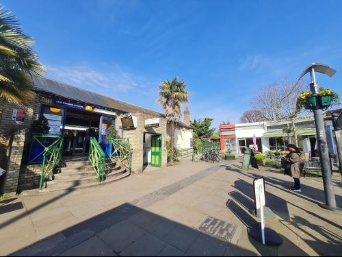 114 North Road, Kew Plaza, Richmond, TW9