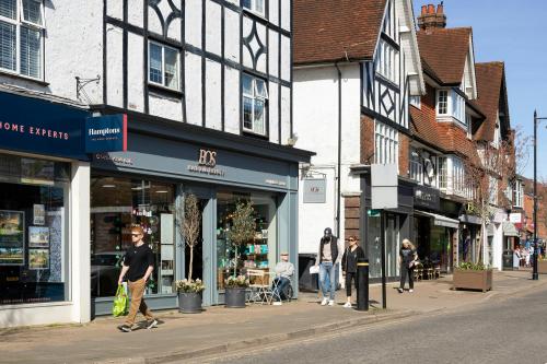 1/3 Sycamore Road, Amersham, HP6