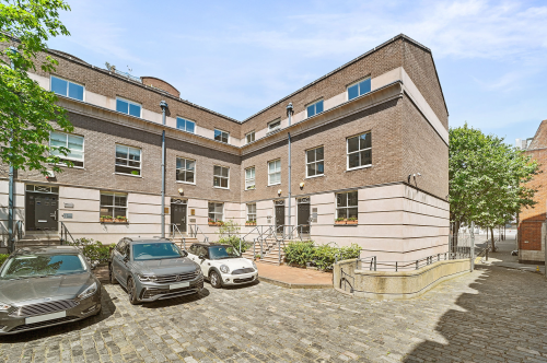 1 Coldbath Square, Farringdon, London, EC1R