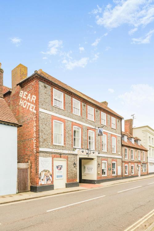 The Bear Hotel, 15-17 East Street, Havant, PO9