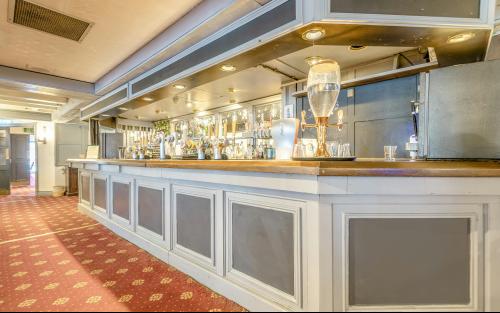 The Bear Hotel, 15-17 East Street, Havant, PO9