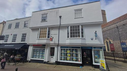 32 St. Margarets Street, Canterbury, CT1