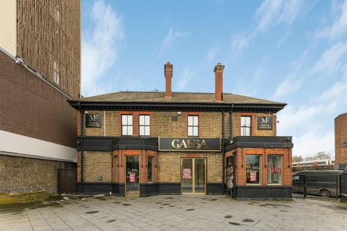 90 Morning Lane, Hackney, London, E9