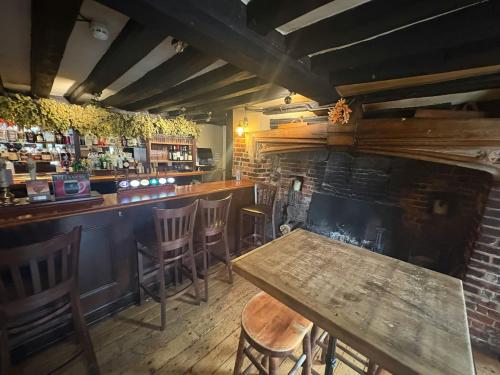 Bridge Arms, 53 High Street, Bridge, Canterbury, CT4