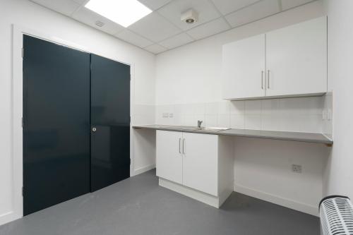 Unit 7, Western Road, Trade City Bracknell, Bracknell, RG12