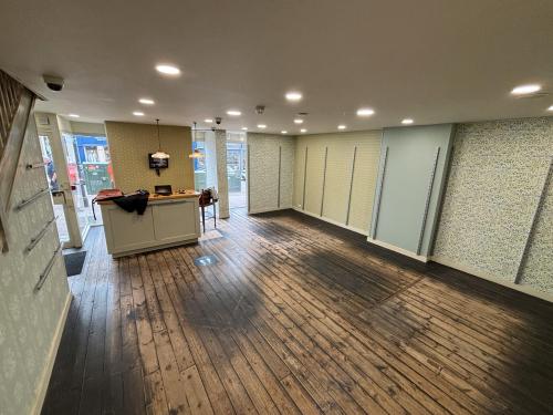 2 Buttermarket, Bury St. Edmunds, IP33