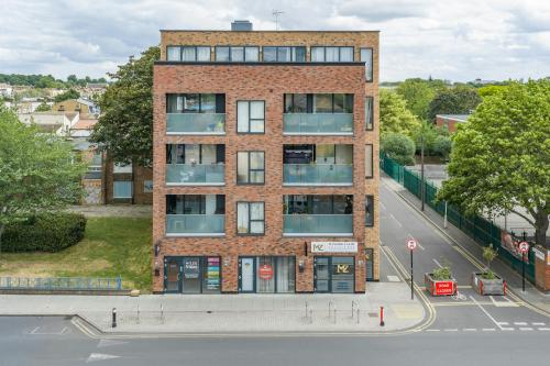 48 Leytonstone Road, Stratford, London, E15