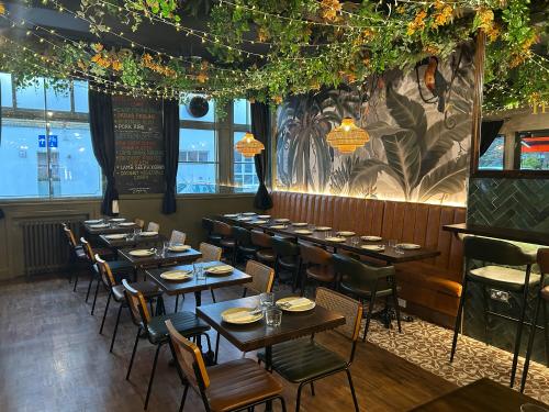 The Great Indian, 139 Marlborough Road, Upper Holloway, London, N19