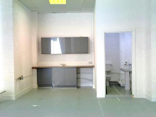 18B Long Street, Hoxton, London, E2