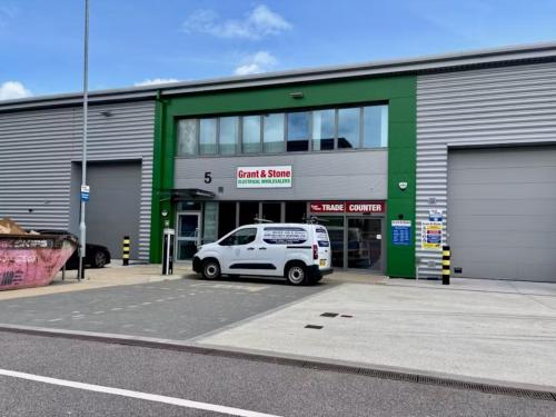 Unit 5, Trade City, 98-172 Kingsway, Luton, LU1