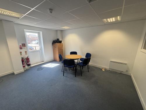 15 Swiss House, 9-11 St. George's Walk, Waterlooville, PO7
