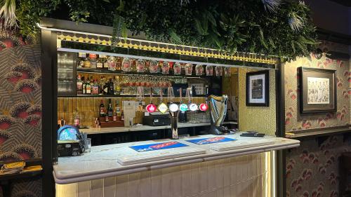 Sporting Clubhouse, 1 Lythalls Lane, Coventry, CV6
