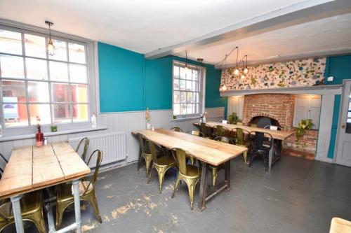 The Roebuck, Hockliffe Street, Leighton Buzzard, LU7