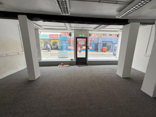8 Silver Street, Wellingborough, NN8