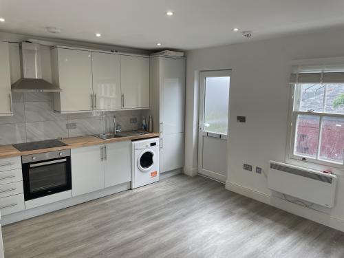 12 High Street, Pinner, HA5