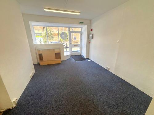 64 East Street, Horsham, RH12