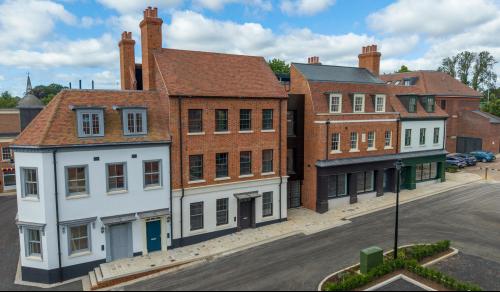 Salisbury Square, Old Hatfield, AL9