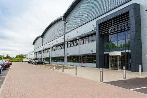 Unit 3, Central M40, Chalker Way, Banbury, OX16