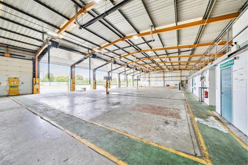 Former Arriva Bus Garage, 12 Smeaton Close, Aylesbury, HP19