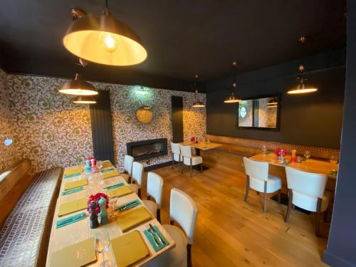Dog & Partridge, 92 Upper Village Road, Sunninghill, Ascot, SL5