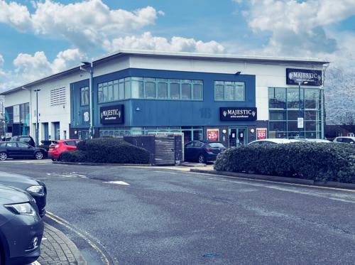 Unit 1B, Denvale Trade Park, Hasslett Avenue, Crawley, RH10
