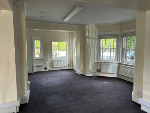 Broomhall Lodge (formerly Chancellors), London Road, Sunningdale, SL5