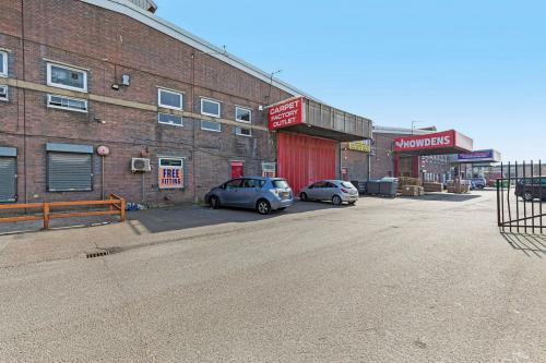Unit 3, Meridian Trading Estate, Bugsby Way, Charlton, London, SE7