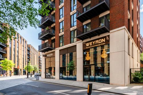Unit 3.02 Royal Wharf, 8 Royal Crest Avenue, Silvertown, London, E16