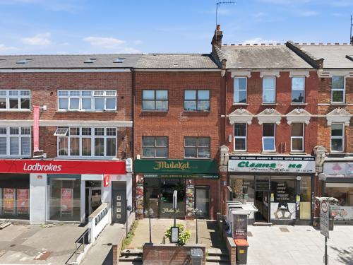 148 Colney Hatch Lane, Bounds Green, London, N10