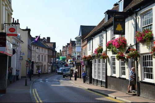 27-28 High Street, Tring, HP23