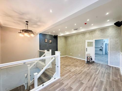 Unit 4, The Griffin Arcade, Kingston upon Thames, London, KT1