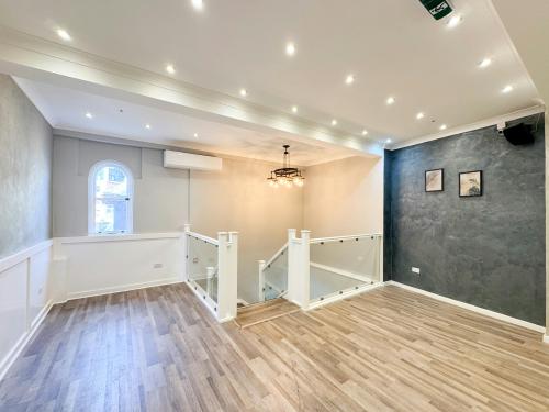 Unit 4, The Griffin Arcade, Kingston upon Thames, London, KT1
