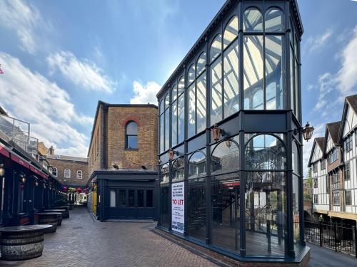 Unit 7, The Griffin Centre, Kingston, London, KT1
