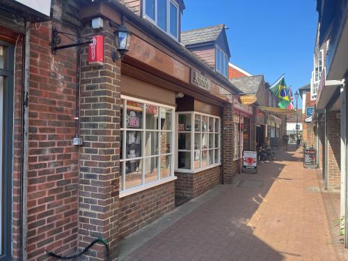 7 Church Walk, Crawley, RH10
